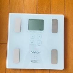 『美品』OMRON 体重計　HBF-214 オムロン
