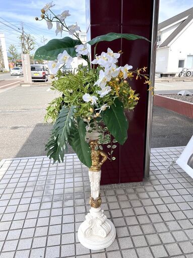 高級ホテル特注品 造花アレンジメント 胡蝶蘭 ロココ調 フラワーベース 陶器 花台 インテリア ディスプレイ 店舗 ①