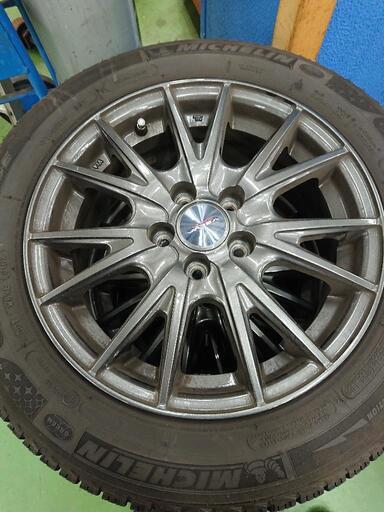 トヨタ シエンタ 冬タイヤ 175/65R15 トヨタ シエンタ 冬タイヤ 175/65R15