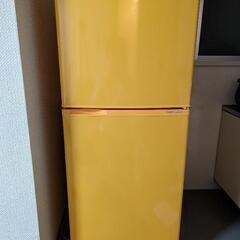 黄色の冷蔵庫　AQUA AQR-141A