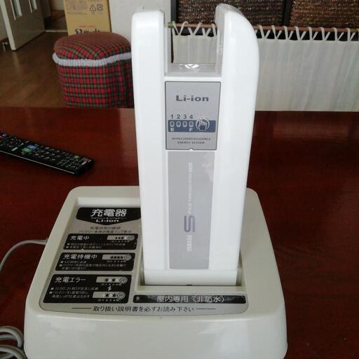 大巾な⤵️値下げしましたヤマハのバッテリーと充電器4.3Ah