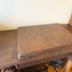 【アンティーク足踏みミシン】SINGER（シンガー）の逆輸入モデルを販売中！