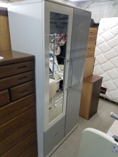 リサイクルショップどりーむ天保山店 No7920 クローゼット 鏡や小さな引出し付き！！ ２色の落ち着いた色合い！！