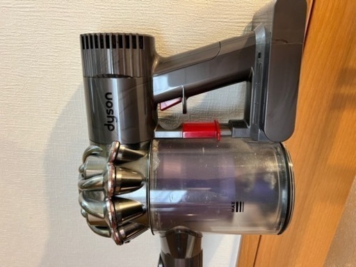 ダイソン　dyson コードレスクリーナー　DC62 バッテリー交換済み　スタンド付き