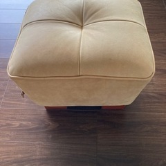 オピアム　オットマン