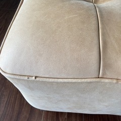 オピアム　オットマン