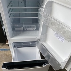 ハイセンス　冷蔵庫　HR-D1302　130L　2020年製●AA04W015