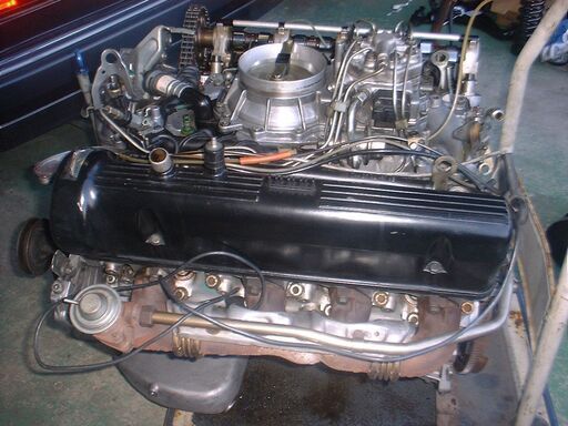 ベンツー126-560リビルトエンジンコンプリート販売