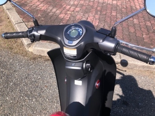 ホンダＣ125 人気の新色　ダークグレー