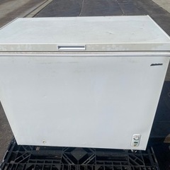 2016年製　冷凍庫