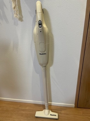マキタ　掃除機　CL102D