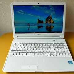 【美品】富士通 LIFEBOOK FHD i7-6700HQ SSD 256GB 美品】FUJITSU LIFEBOOK FHD液晶 Core i7-6700HQ 16GB 500GB Webカメラ