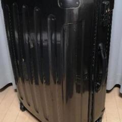 大型スーツケース　キャリーケース　ブラック　黒