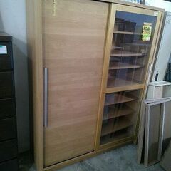 ID:G60344327　食器棚２面スライド扉