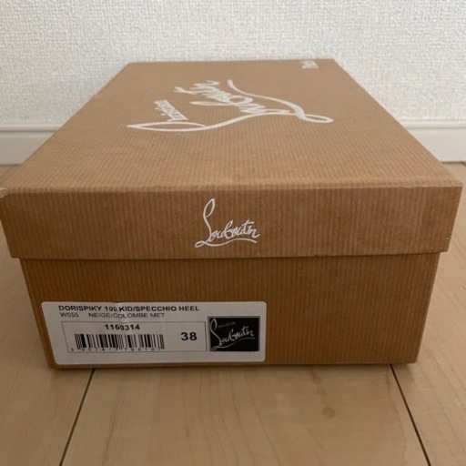 ✴︎クリスチャンルブタン✴︎パンプス ピンヒール スパイク 白 38 10cm