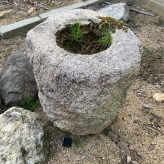 縁先手水鉢　立鉢　夏目　立手水鉢② 天然石【引き取りエリア　兵庫県】