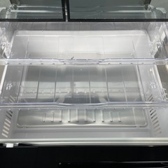 日立ノンフロン冷蔵庫 R-M5700D 2014年製 日立ノンフロン冷蔵庫 R-M5700D 2014年製