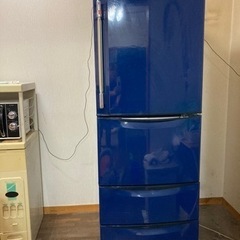 再開しました。ブルーの冷蔵庫