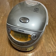 東芝　IH炊飯器　RC-6XK【お取引中】