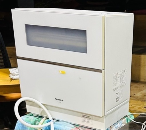 パナソニック　食器洗い乾燥機 NP-TZ100　2018年製　ホワイト　動作確認済み