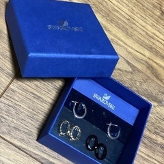 スワロフスキーピアス