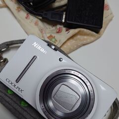 NIKON COOLPIX S9400