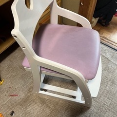 子供の学習用の椅子