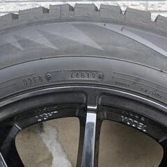 トヨタ　RIZEスタッドレスタイヤ　195/65 16インチ