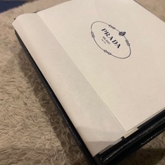 新品PRADA  名刺入れカードケース