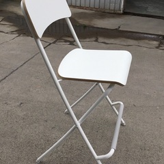 ✨値下げ✨IKEAの白い椅子　折りたたみ不可