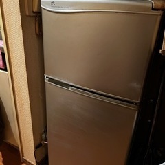 【あげます】SANYOノンフロン直冷式冷蔵庫SR-111J（SB...
