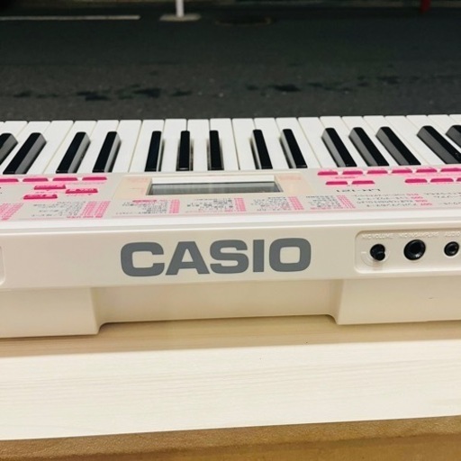 【売約済み】　カシオ CASIO LK-121 [電子キーボード 61鍵 光ナビゲーション] ピアノ　電子ピアノ