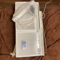 【ネット決済】窓エアコン　冷暖房兼用　コロナ社ウインドエアコン　...