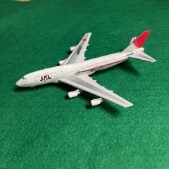 JAL 飛行機　プラスチック製（プラモデルを完成させたのでは有り...