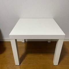IKEA テーブル　55D x 55W x 45H cm