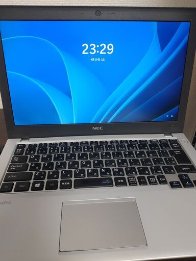 NEC　2017年モデル　6世代Corei5搭載 高速SSD240G　メモリ4G 　Wifi対応 薄型軽量