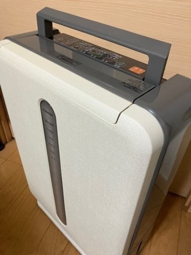 【お取引き中】除湿機/衣類乾燥機　東芝RAD-CN80コンプレッサー式