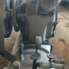 東芝　200v　2.2kw　コンプレッサー