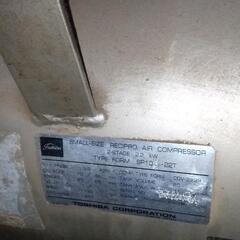 東芝　200v　2.2kw　コンプレッサー