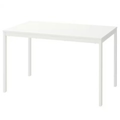 【受け渡し先決まりました】IKEA 白　伸縮テーブル　2〜4人掛け