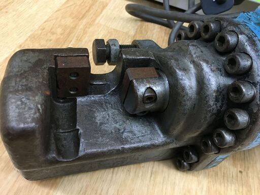 鉄筋カッター 中古品 （マキタ 鉄筋カッター 中古品）
