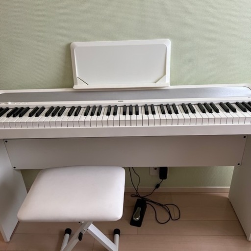 最終値下げ！美品コルグ 電子ピアノ B1 ホワイト 2015年製、ダンパーペダル