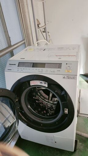 乾燥機能付きのドラム式洗濯機(panasonic na-vx8900l)