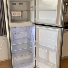ハイセンス 冷蔵庫 幅55cm 227L シルバー HR-B2302 2ドア 右開き 大 