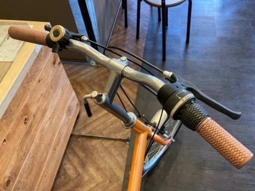 前後タイヤ・チューブ新品！】6段変速 20インチ折りたたみ自転車 オレンジ