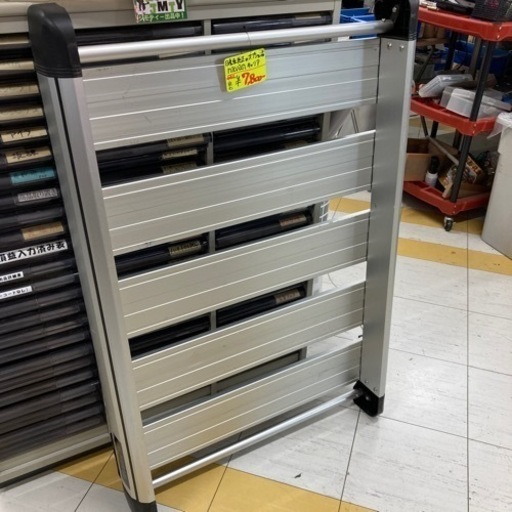 中古品◇日産　純正オプション品　カーキャリア　navan  セレナ　エクストレイル◇入口◇グロス