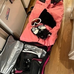 スノーボード板、ケース、ブーツ、ウェア下、グローブ、ゴーグル