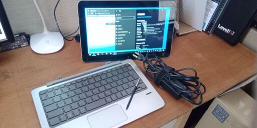 格安】 LTE対応 2in1 タブレットPC 電磁ペン付 【状態良し】