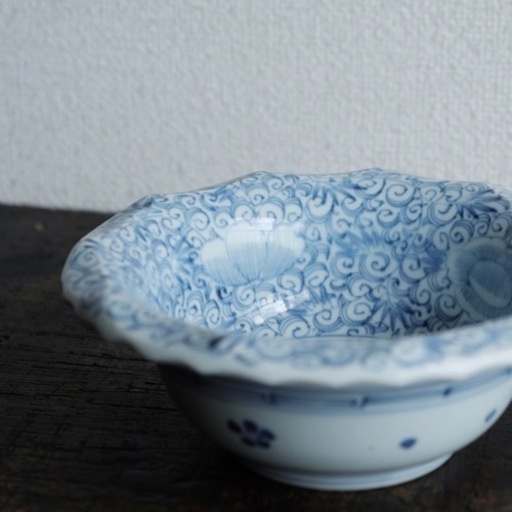 線描きで可愛い◎古伊万里 花文染付波縁深鉢 骨董品 antiques 器 江戸期