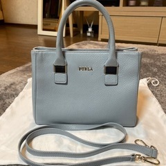 FURLA フルラ　ハンドバッグ　ショルダーストラップ付き